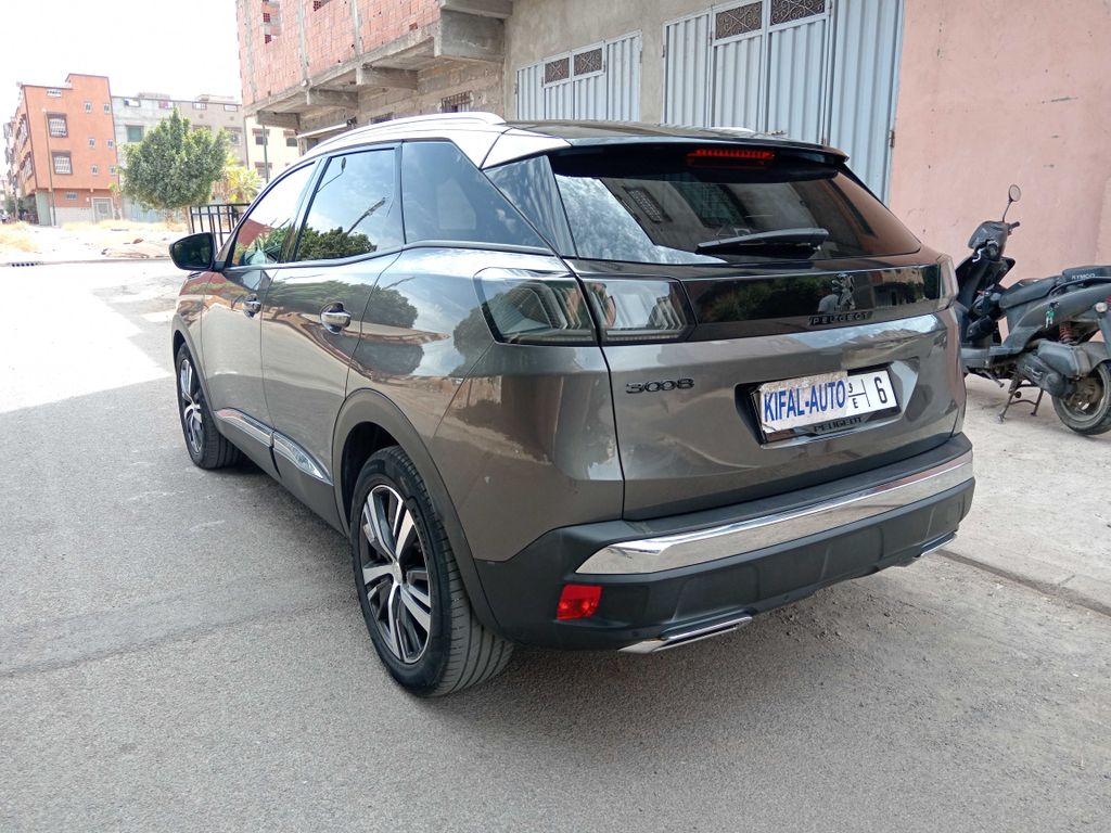PEUGEOT 3008 2021