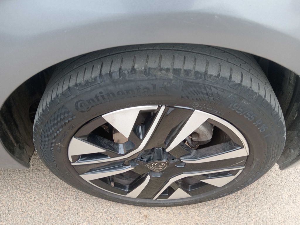 PEUGEOT 208 2025