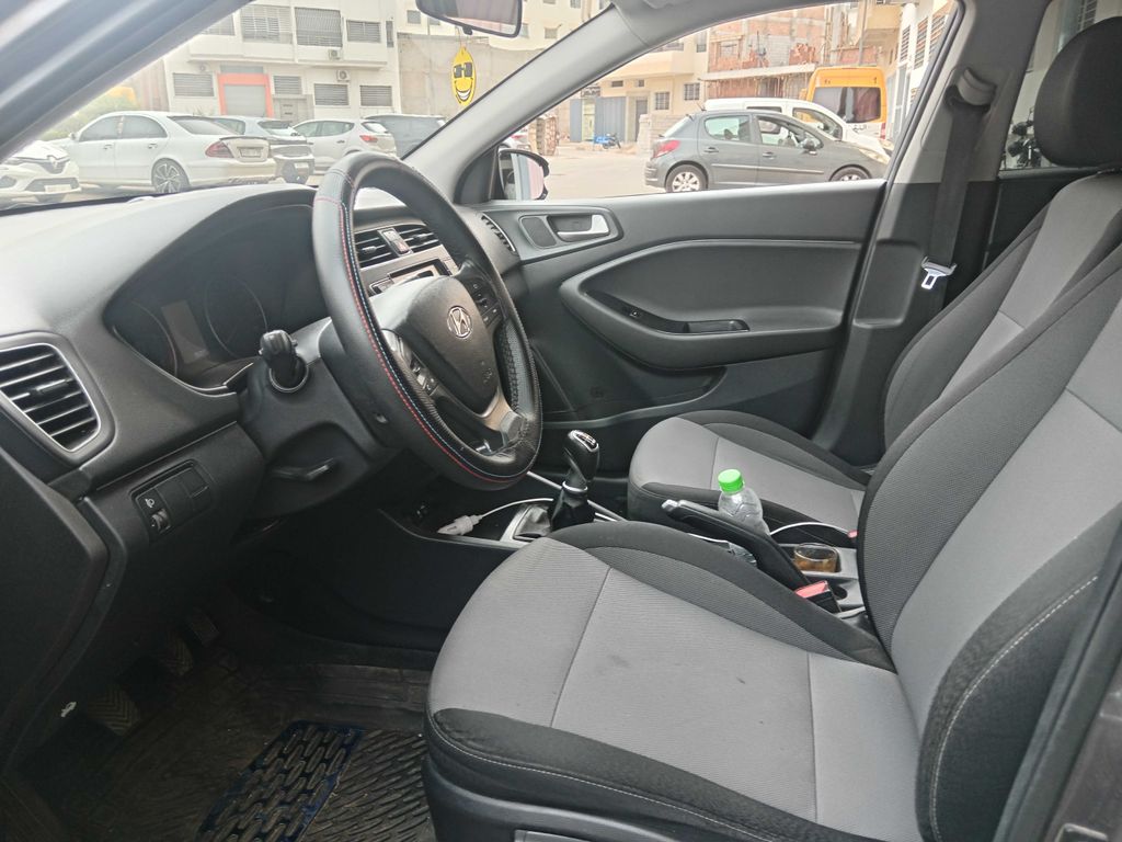 HYUNDAI i20 2021