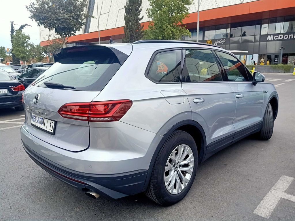 VOLKSWAGEN Touareg 2019