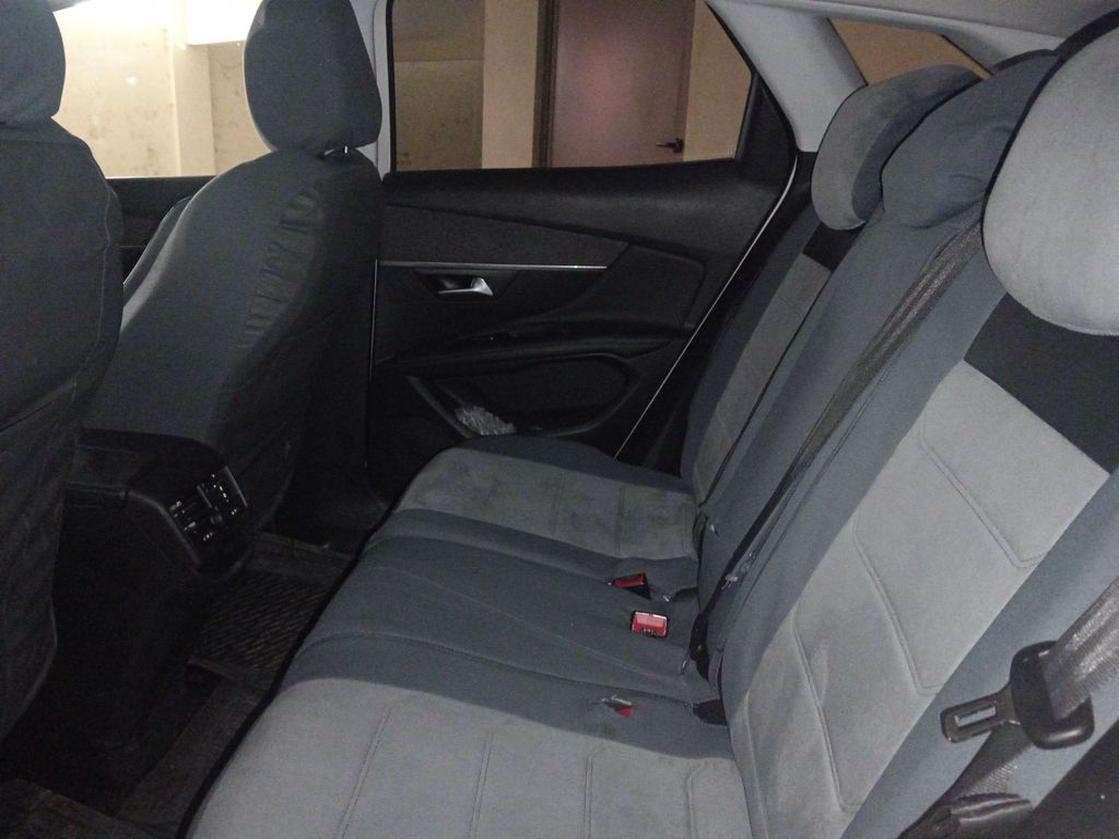 PEUGEOT 3008 2019