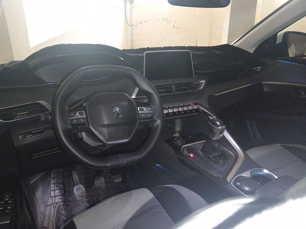 PEUGEOT 3008 2019