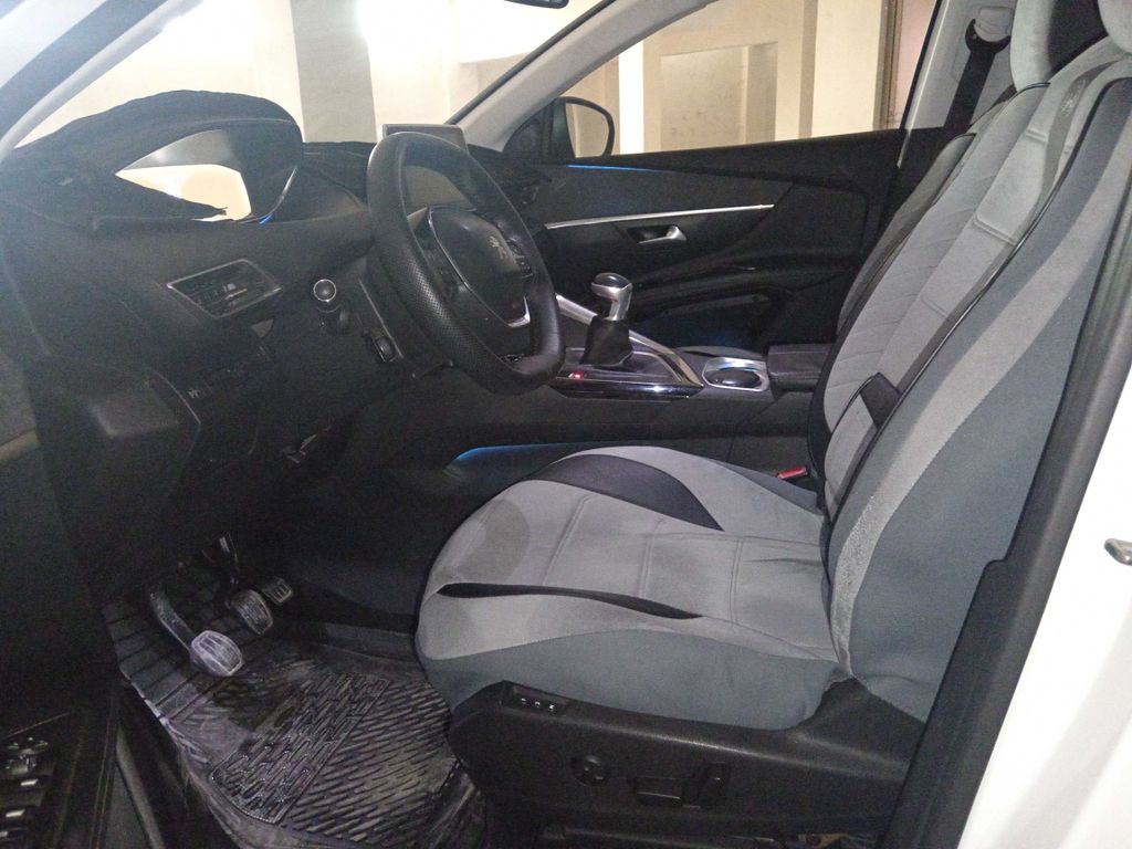 PEUGEOT 3008 2019