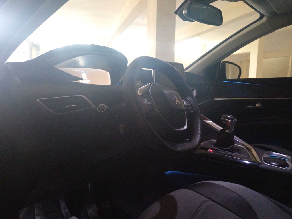 PEUGEOT 3008 2019