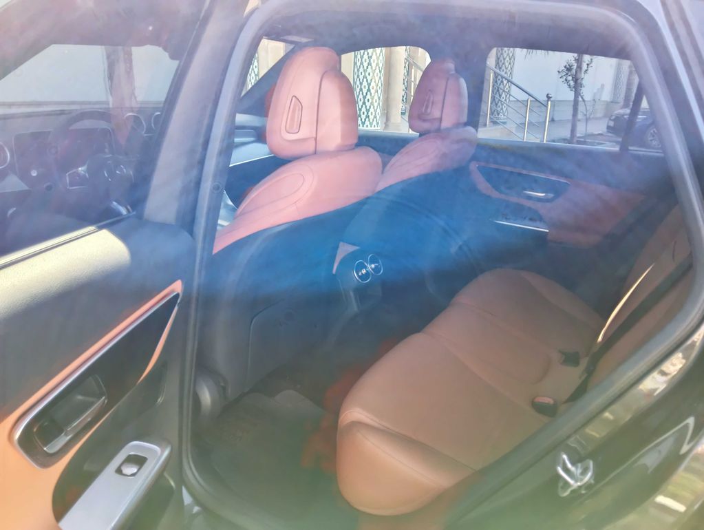 MERCEDES-BENZ GLC 2025