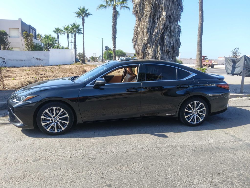 LEXUS ES 2021