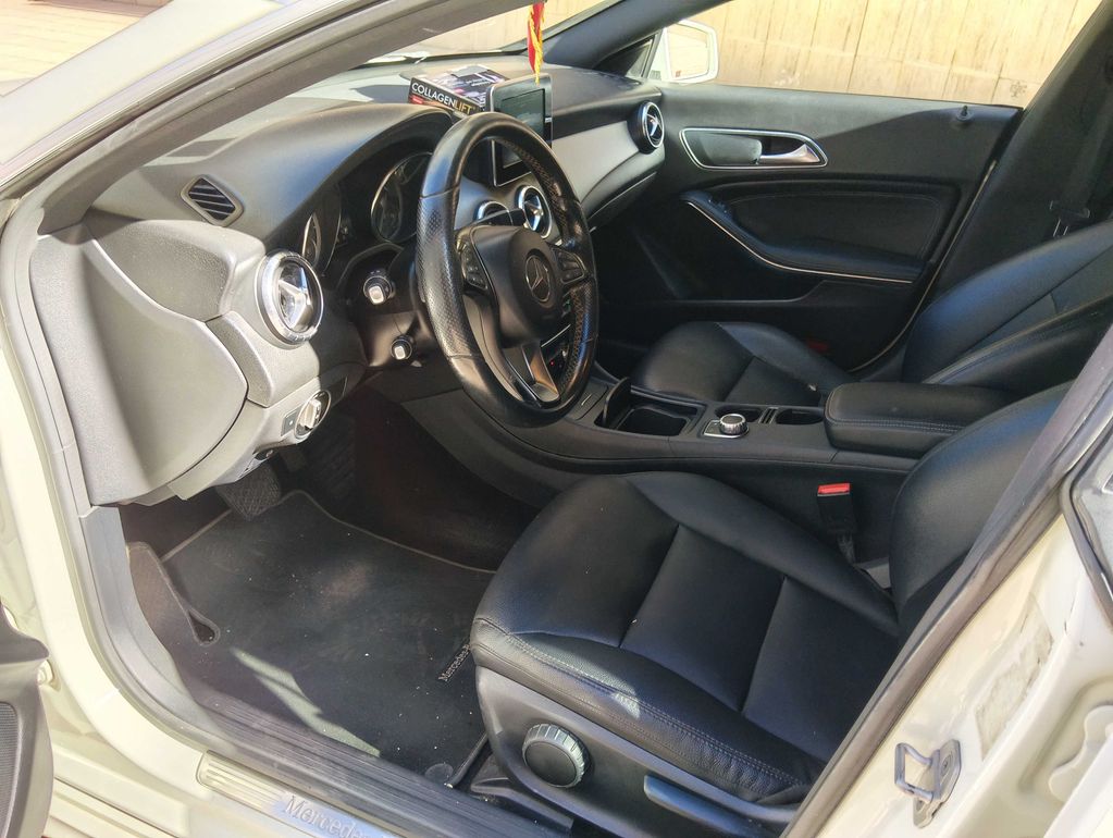 MERCEDES-BENZ CLA 2015