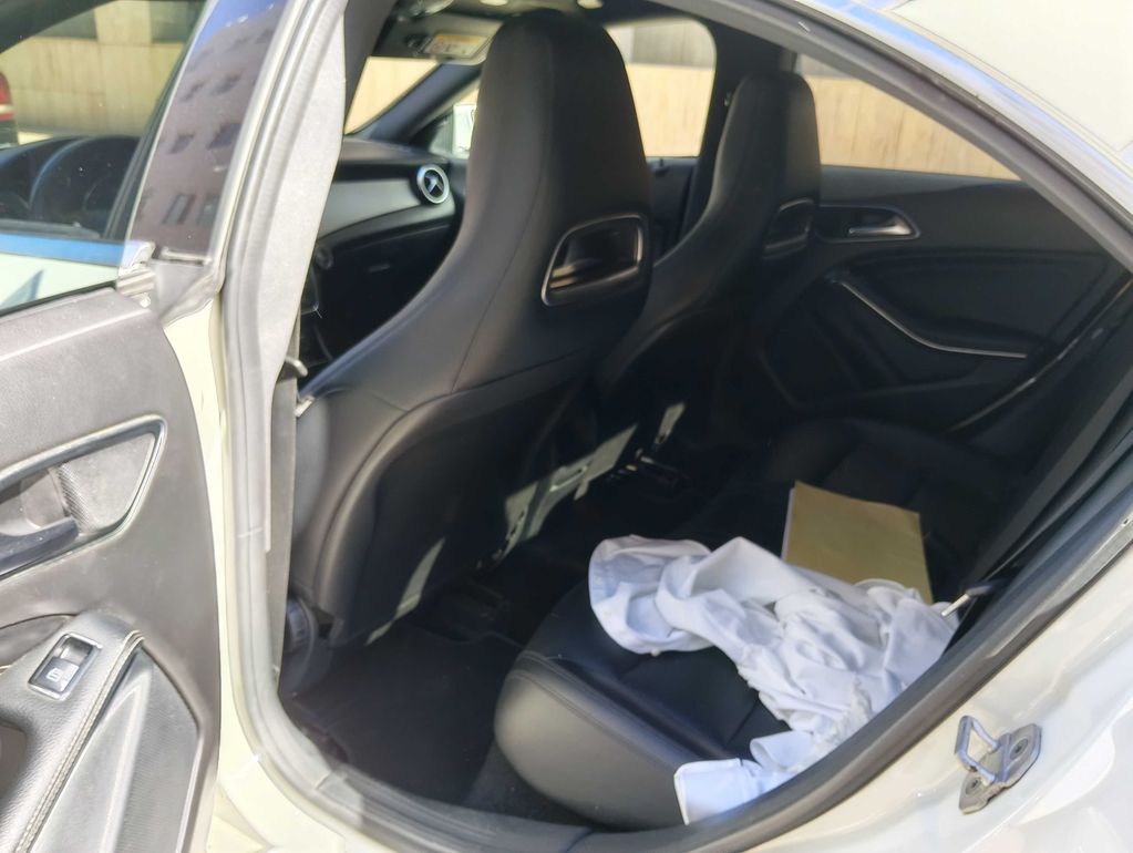 MERCEDES-BENZ CLA 2015