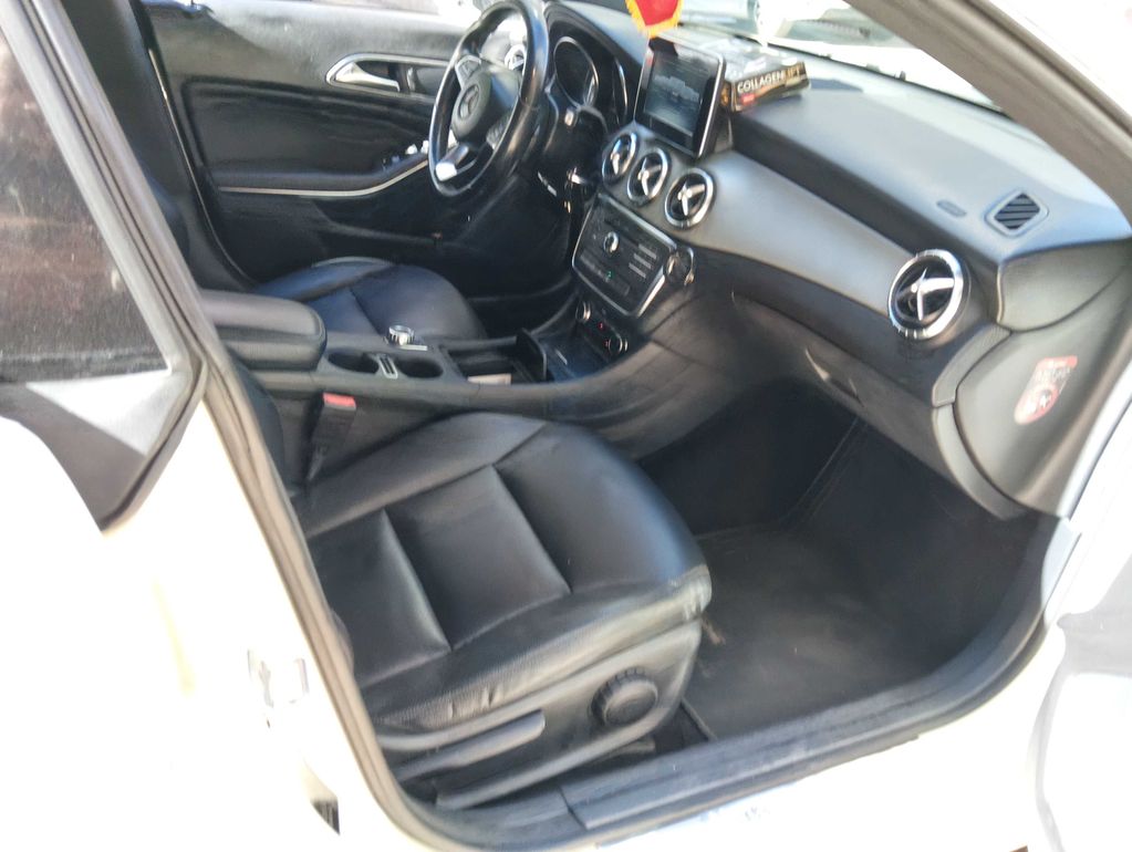 MERCEDES-BENZ CLA 2015