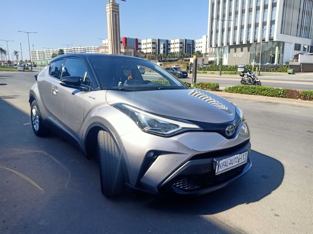 TOYOTA C-HR 2021
