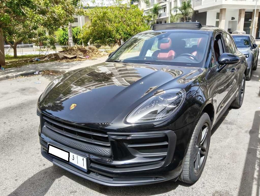 PORSCHE Macan