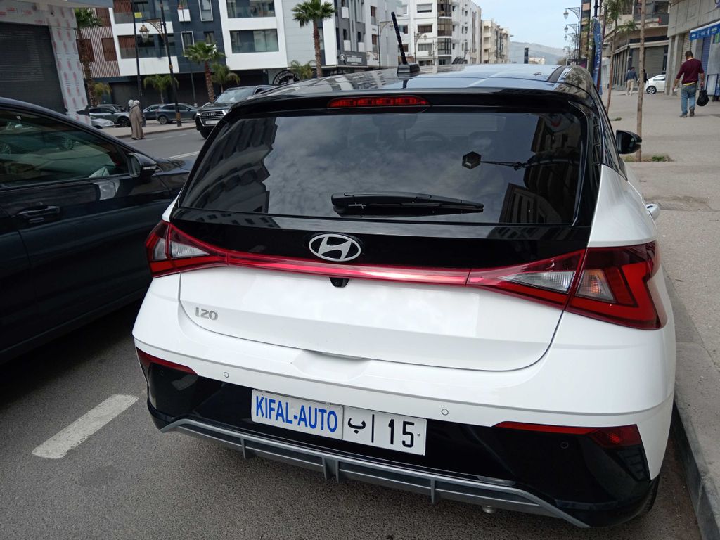 HYUNDAI i20 2025