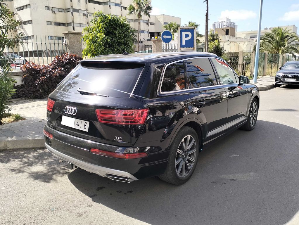 AUDI Q7 2023