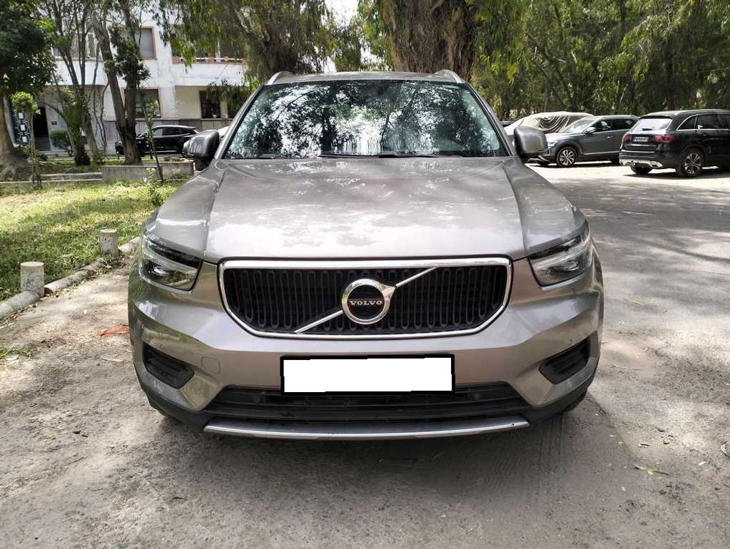 VOLVO XC40 2021