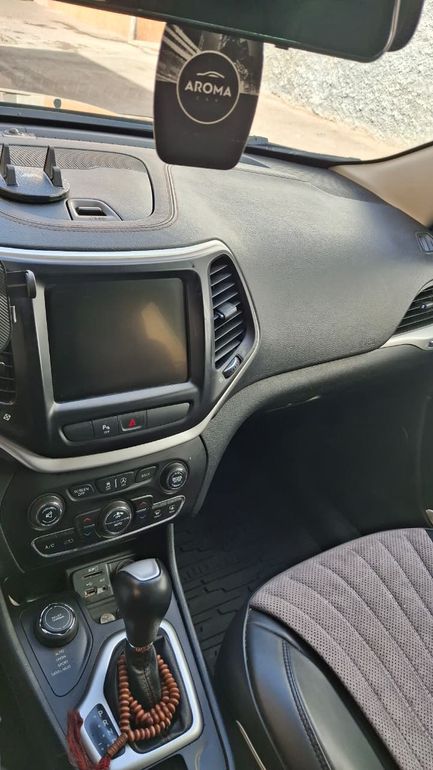 JEEP Cherokee 2019