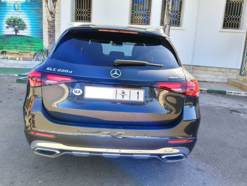 MERCEDES-BENZ GLC 2025