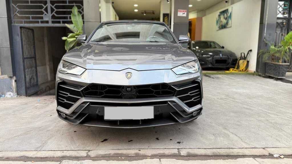 LAMBORGHINI Urus 2021