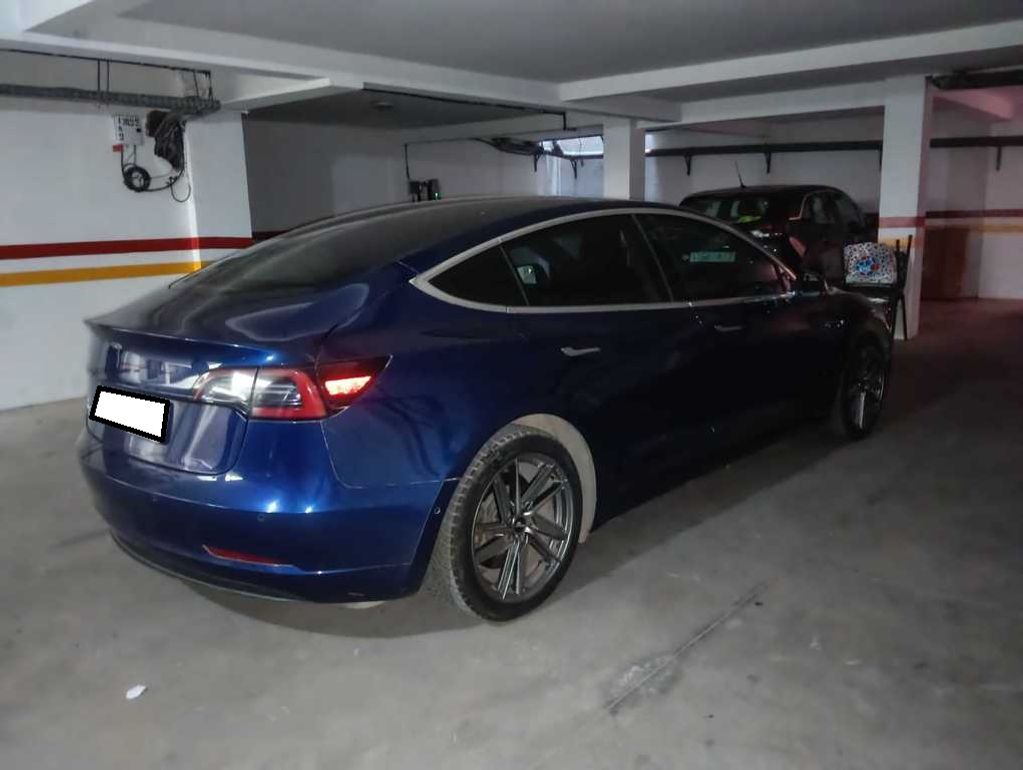 TESLA Model 3 2020
