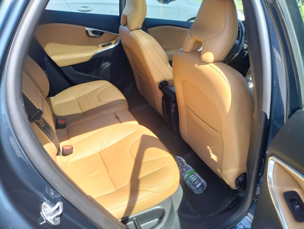 VOLVO V40 Cross Country 2020