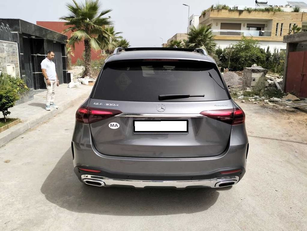 MERCEDES-BENZ GLE 2025