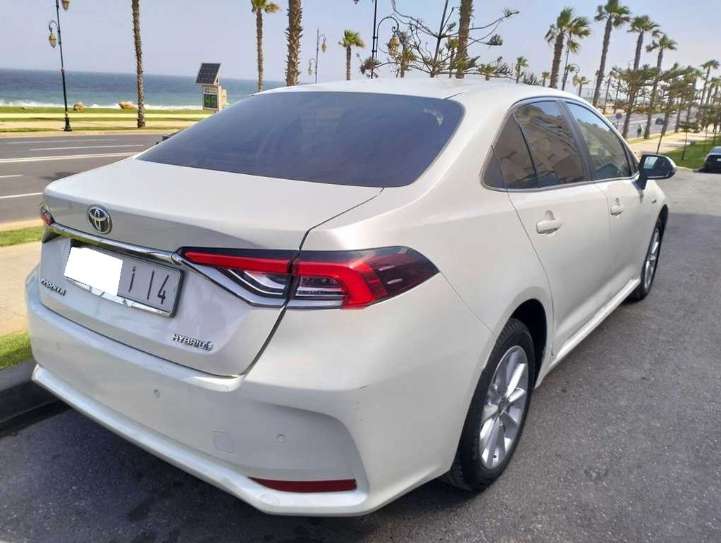 TOYOTA Corolla Prestige 2021