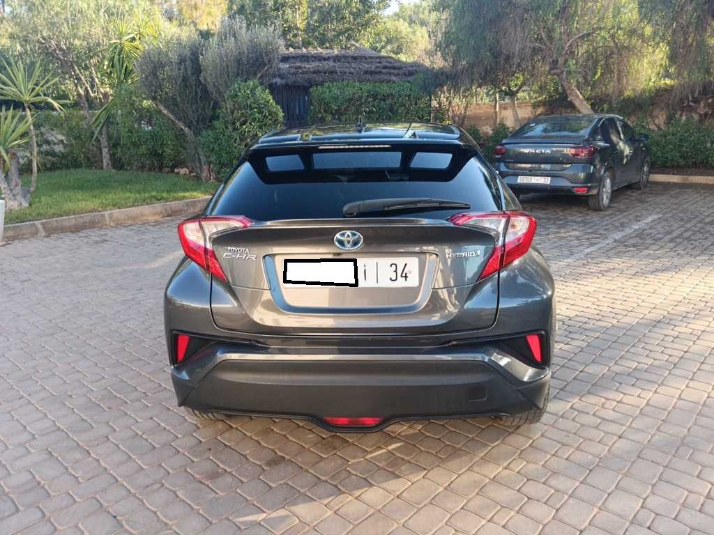TOYOTA C-HR 2017