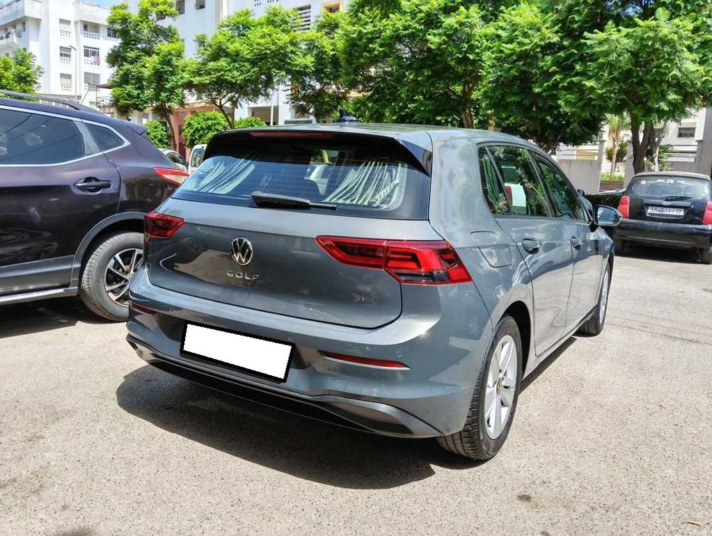 VOLKSWAGEN Golf 2024