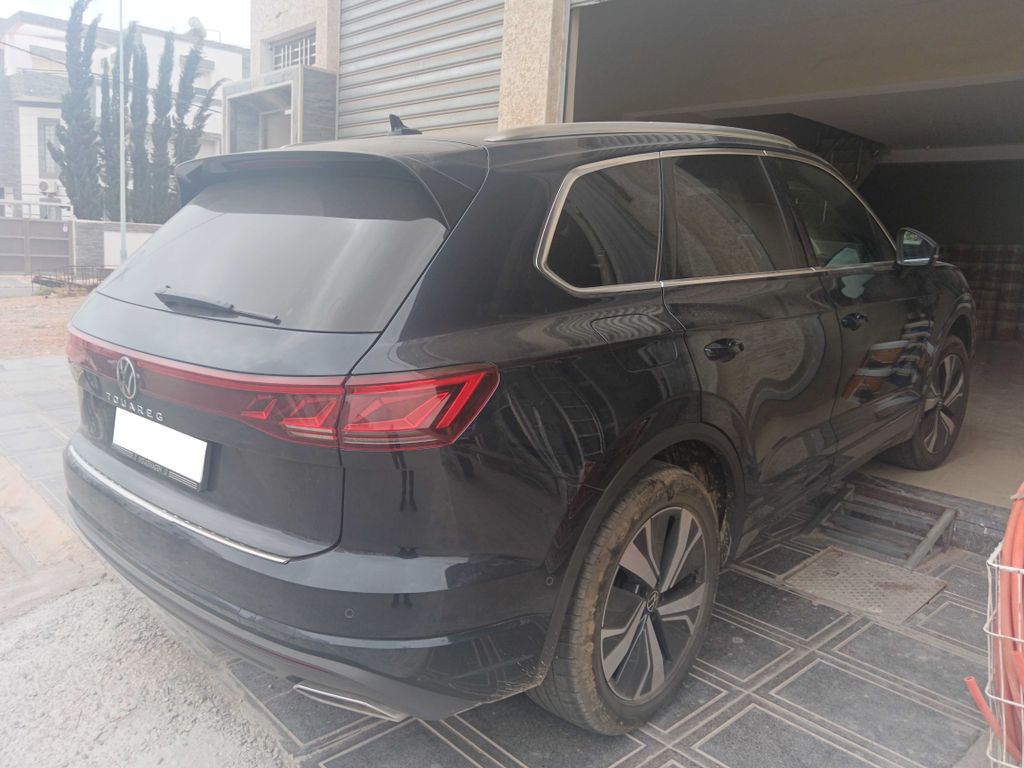 VOLKSWAGEN Touareg 2025