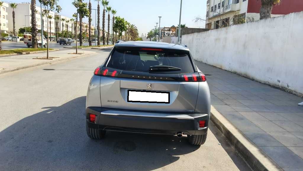 PEUGEOT 2008 2021