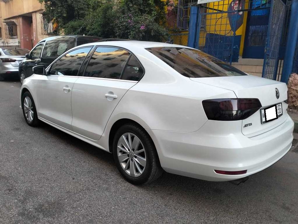 VOLKSWAGEN Jetta 2017