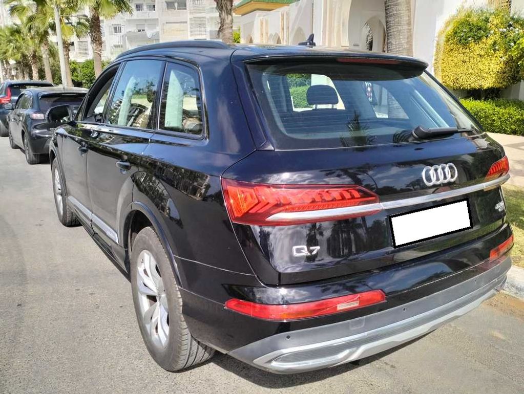 AUDI Q7 2021