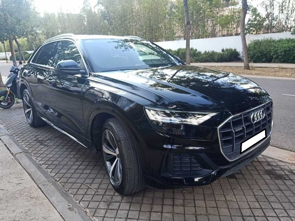 AUDI Q8 2021