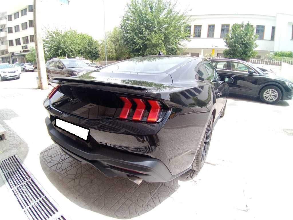 FORD Mustang Fastback 2025