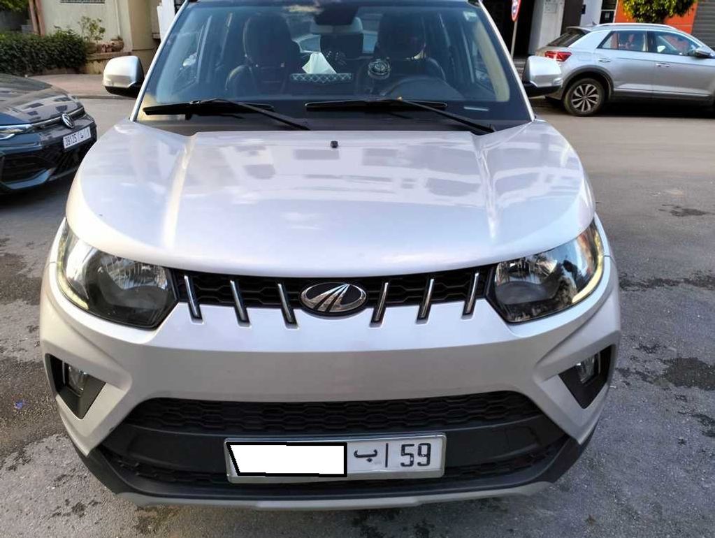 MAHINDRA KUV 100 2022
