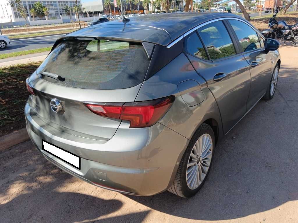 OPEL Astra 2021