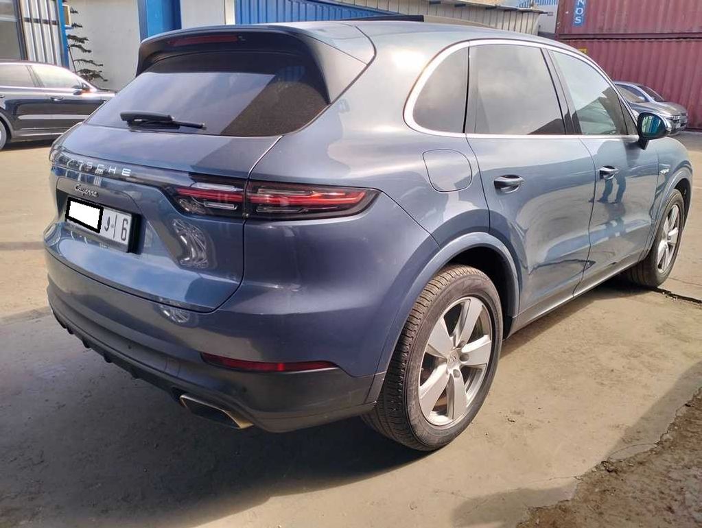 PORSCHE Cayenne 2021