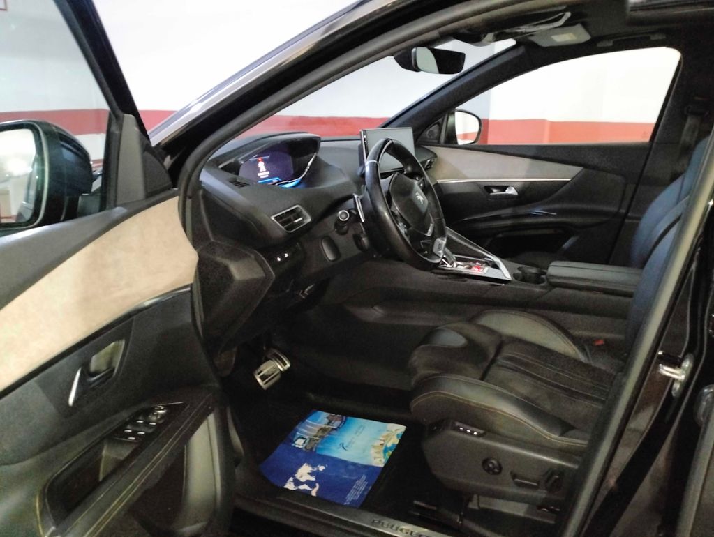 PEUGEOT 3008 2021