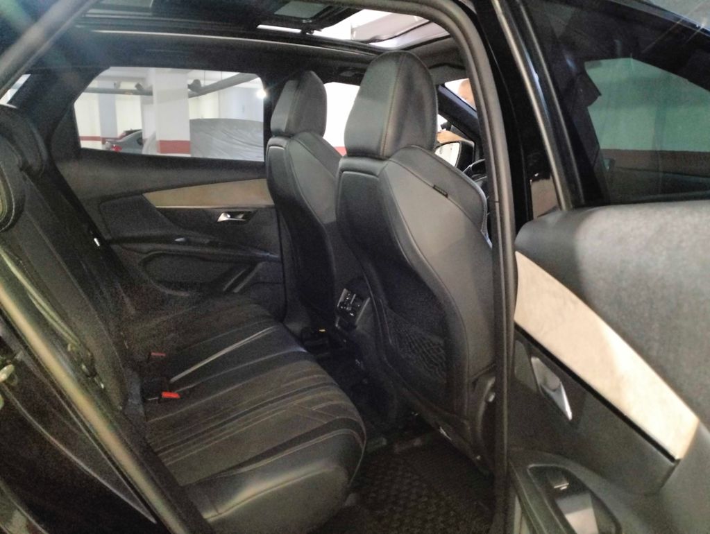 PEUGEOT 3008 2021