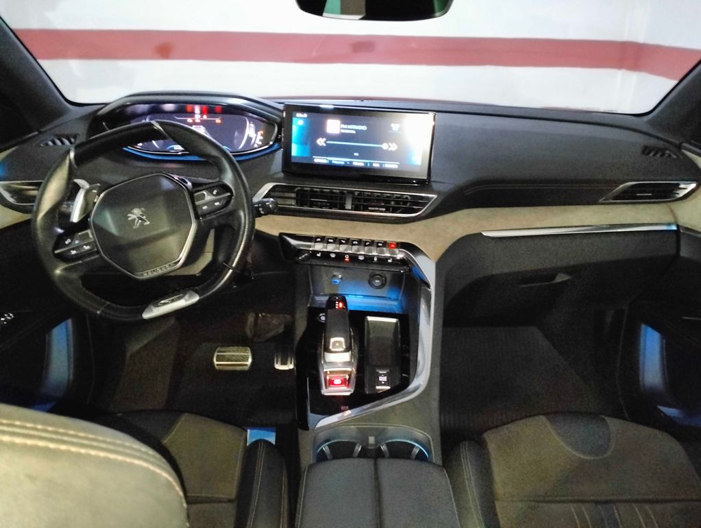 PEUGEOT 3008 2021