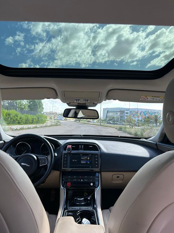 JAGUAR XE 2016