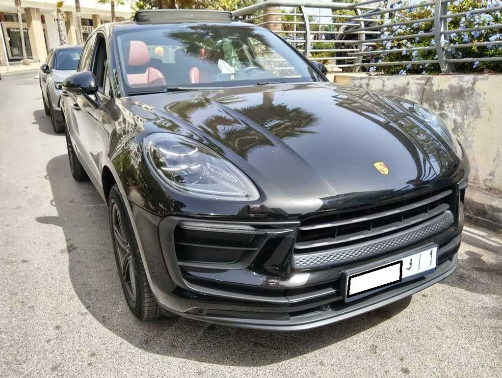 PORSCHE Macan 2023