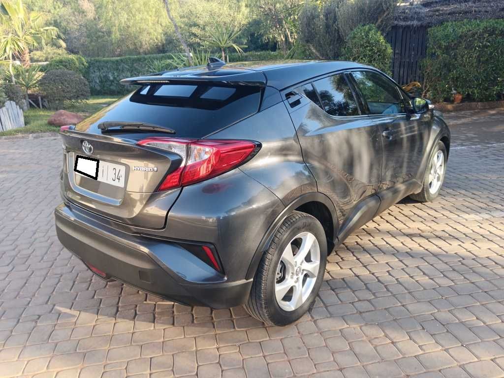 TOYOTA C-HR 2017