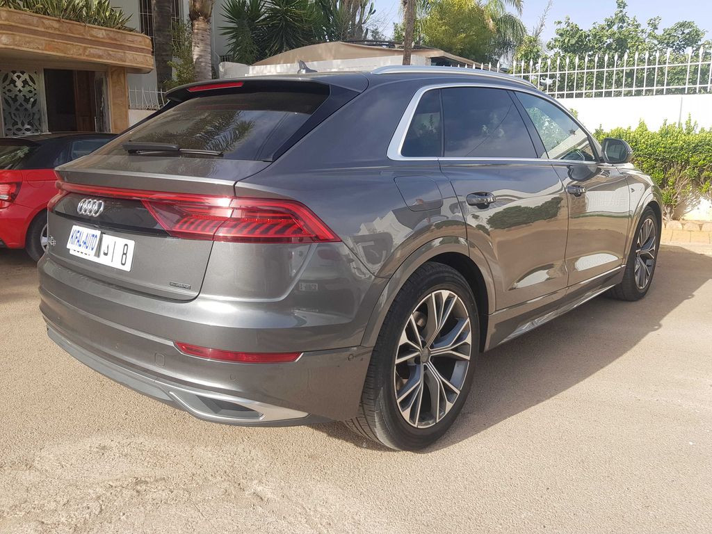 AUDI Q8 2019