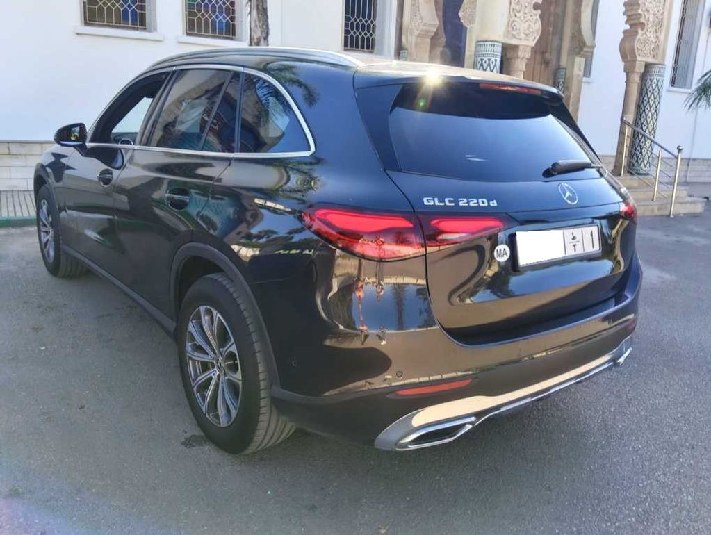 MERCEDES-BENZ GLC 2025