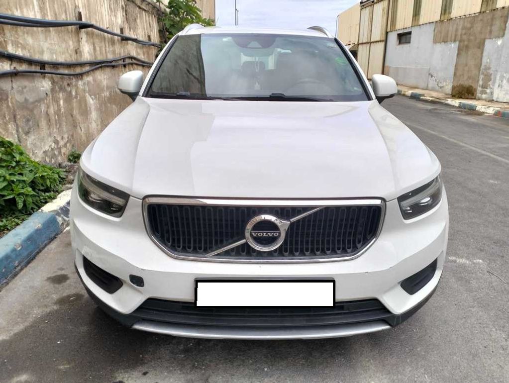 VOLVO XC40 2020