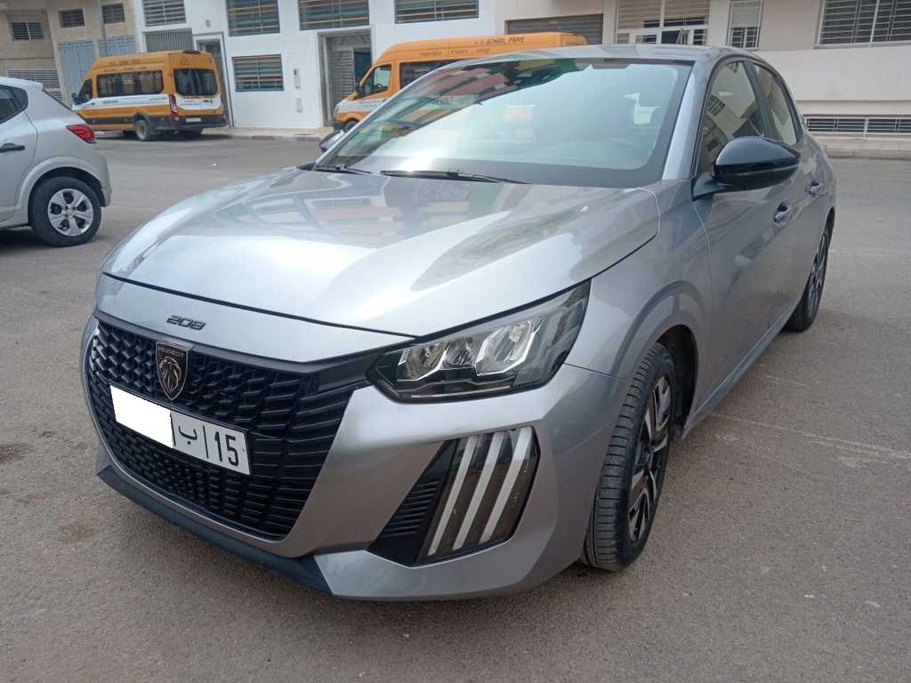 PEUGEOT 208